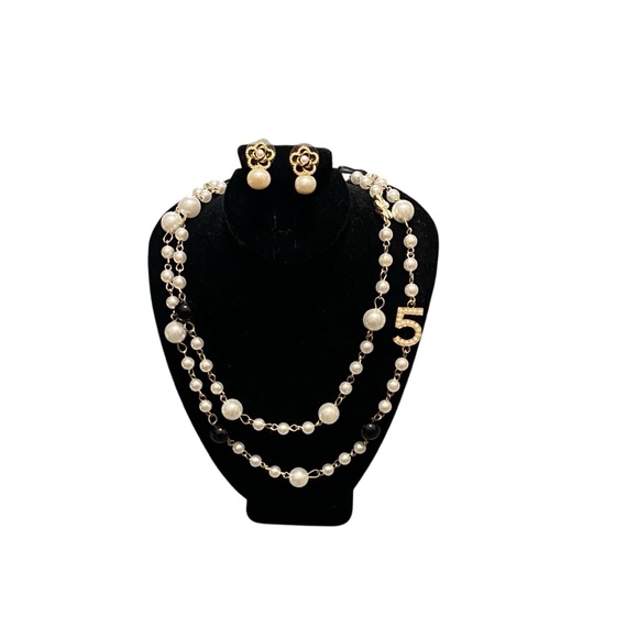 New Floral and Pearl Necklace & Earring Set - Picture 2 of 4